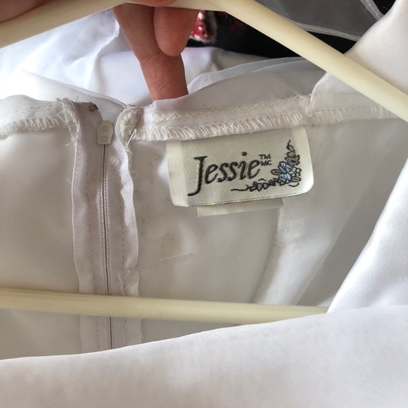 Beautiful Cropped Dress - Picture 3 of 4